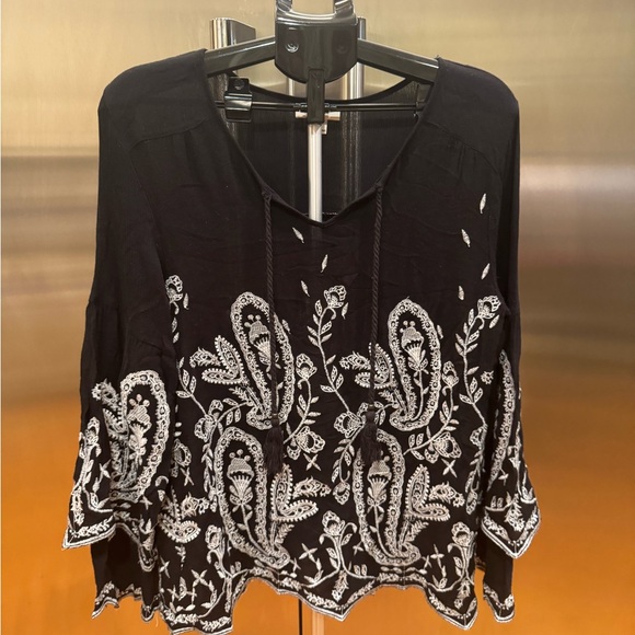 Style & Co. Black and White Embroidered Floral Blouse - Picture 10 of 15